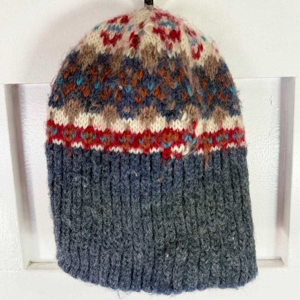 Aris Vintage Fair Isle Knit Beanie Grey Red Blue Patterned Winter Hat WPL 8931